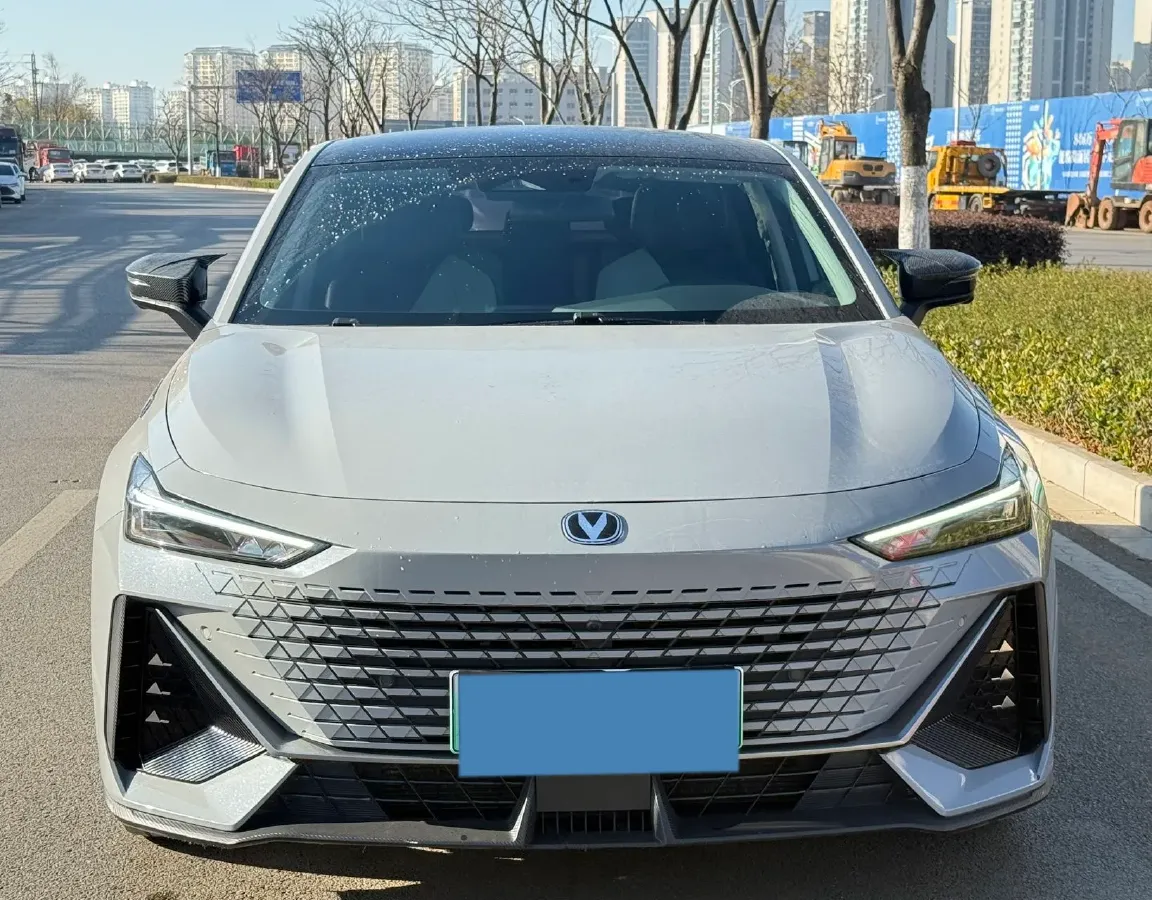 2023 ChangAn UNI-V iDD 1.5T 170HP L4 6TCT PHEV 18.4KWH,autocango,china used car exporter,china ev exporter,chinese used car exporter,chinese used ev exporter