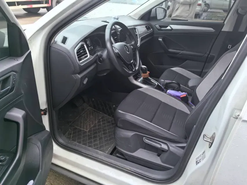 2022 Volkswagen T-Roc 1.4T 150HP L4 7DCT,autocango,china used car exporter,china ev exporter,chinese used car exporter,chinese used ev exporter