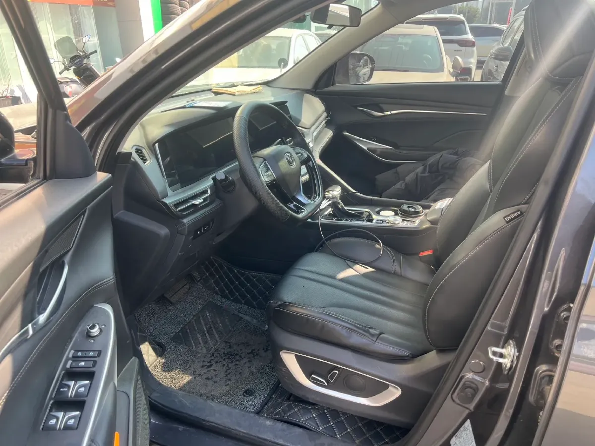 2020 ChangAn CS75 Plus 1.5T 178HP L4 6AT,autocango,china used car exporter,china ev exporter,chinese used car exporter,chinese used ev exporter