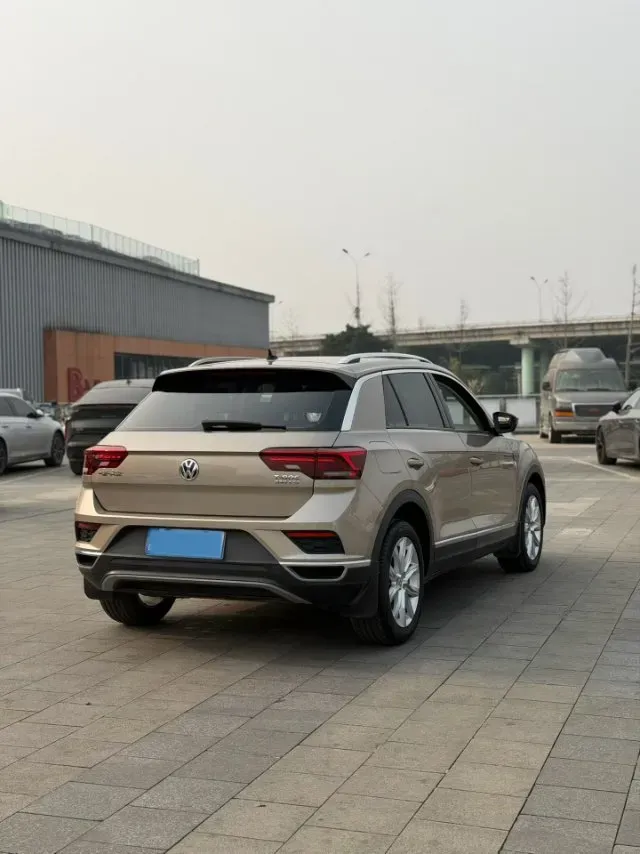 2018 Mitsubishi Eclipse Cross 1.5T 170HP L4 CVT,autocango,china used car exporter,china ev exporter,chinese used car exporter,chinese used ev exporter