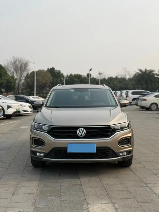 2018 Mitsubishi Eclipse Cross 1.5T 170HP L4 CVT,autocango,china used car exporter,china ev exporter,chinese used car exporter,chinese used ev exporter