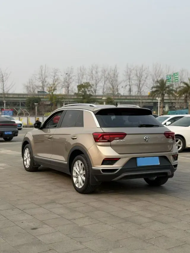 2018 Mitsubishi Eclipse Cross 1.5T 170HP L4 CVT,autocango,china used car exporter,china ev exporter,chinese used car exporter,chinese used ev exporter