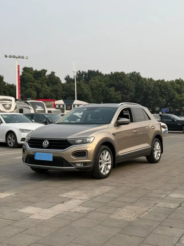 2018 Mitsubishi Eclipse Cross 1.5T 170HP L4 CVT,autocango,china used car exporter,china ev exporter,chinese used car exporter,chinese used ev exporter