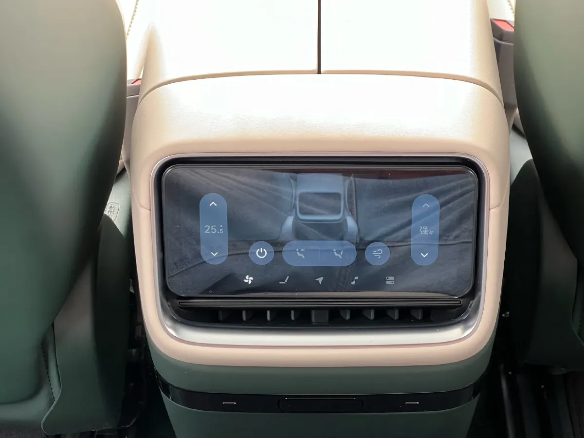 2025 MI YU7 BEV 96.3KWH,autocango,china used car exporter,china ev exporter,chinese used car exporter,chinese used ev exporter