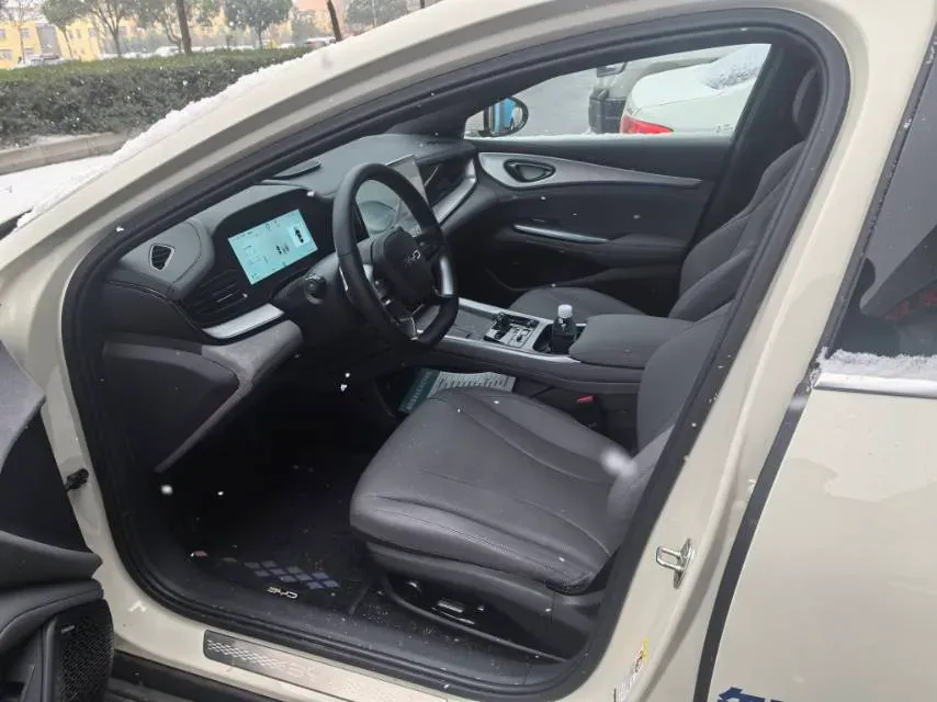 2025 BYD Seal07 DM-i 1.5L 101HP L4 E-CVT PHEV 17.6KWH,autocango,china used car exporter,china ev exporter,chinese used car exporter,chinese used ev exporter