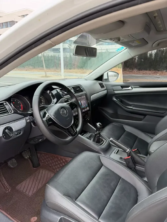 2018 KingLong KaiTe 2.3T 110HP L4 5MT,autocango,china used car exporter,china ev exporter,chinese used car exporter,chinese used ev exporter