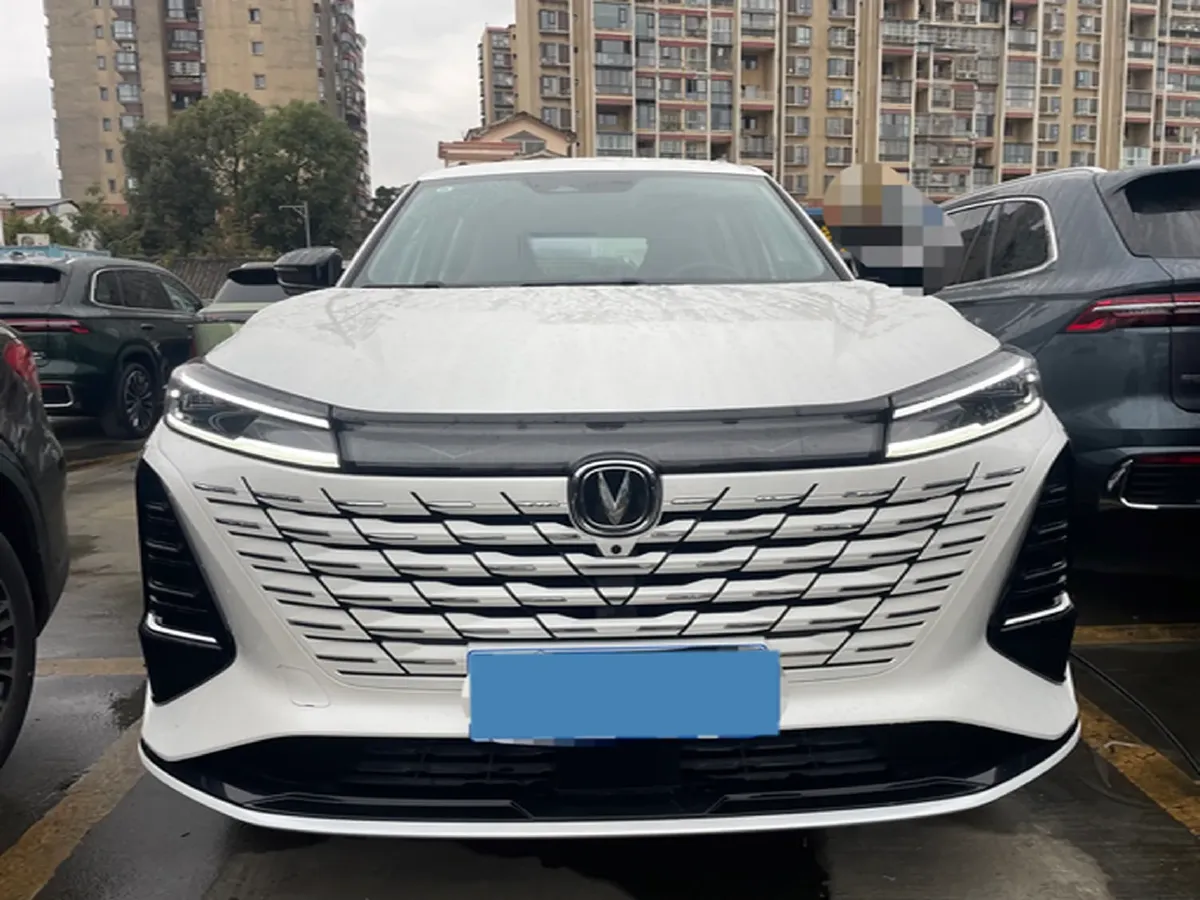 2024 ChangAn CS75 Plus 1.5T 188HP L4 8AT,autocango,china used car exporter,china ev exporter,chinese used car exporter,chinese used ev exporter