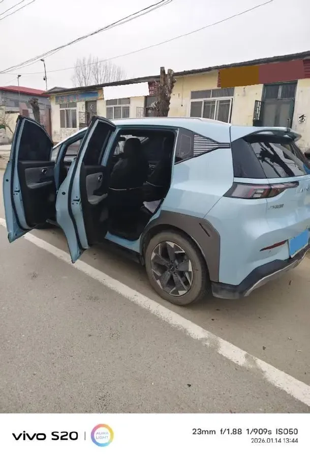 2022 Geely Okavango 1.8T 184HP L4 7DCT,autocango,china used car exporter,china ev exporter,chinese used car exporter,chinese used ev exporter