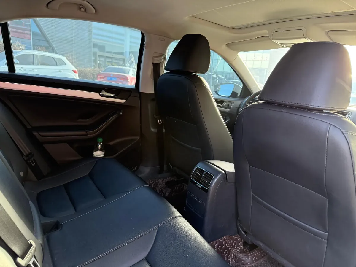 2018 KingLong KaiTe 2.3T 110HP L4 5MT,autocango,china used car exporter,china ev exporter,chinese used car exporter,chinese used ev exporter