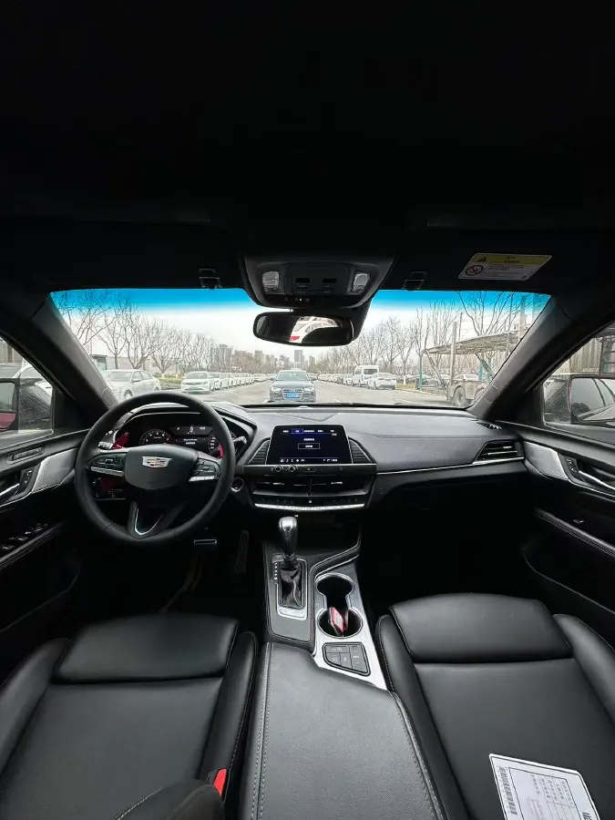 2021 Cadillac CT4 2.0T 237HP L4 8AT,autocango,china used car exporter,china ev exporter,chinese used car exporter,chinese used ev exporter