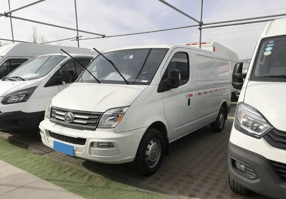 2023 MAXUS XinTu V80 2.0T 139HP L4 6MT