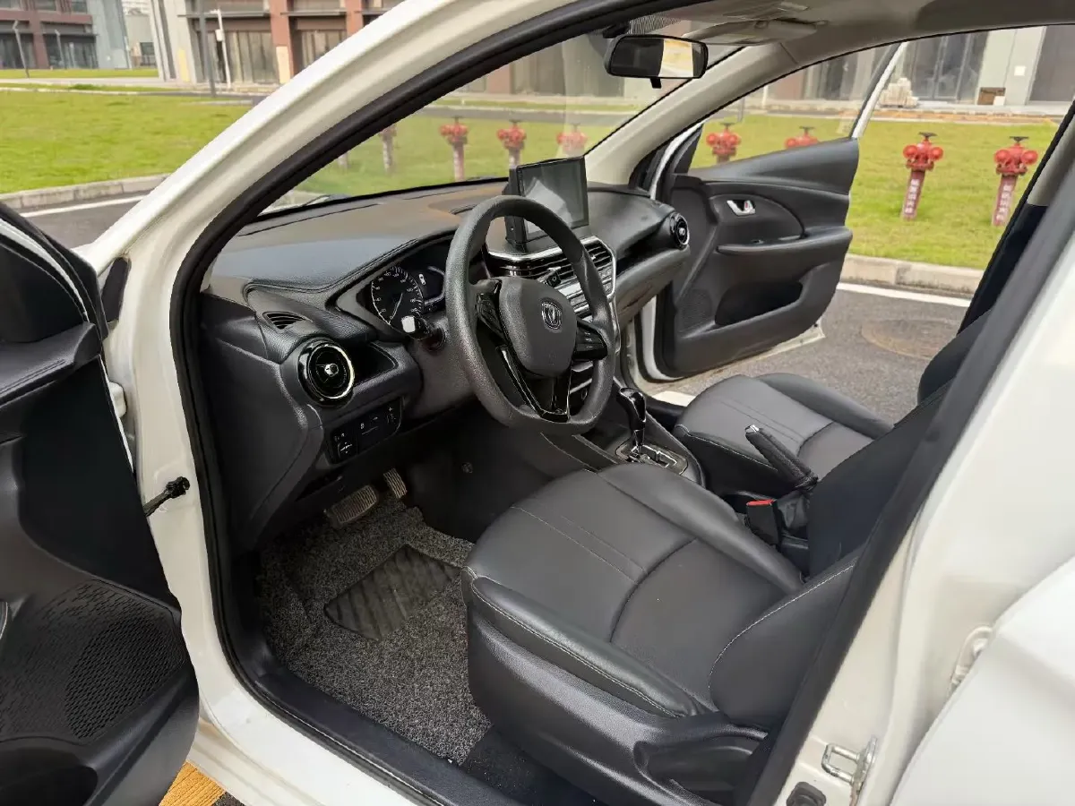 2019 ChangAn Alsvin 1.5L 107HP L4 5DCT,autocango,china used car exporter,china ev exporter,chinese used car exporter,chinese used ev exporter