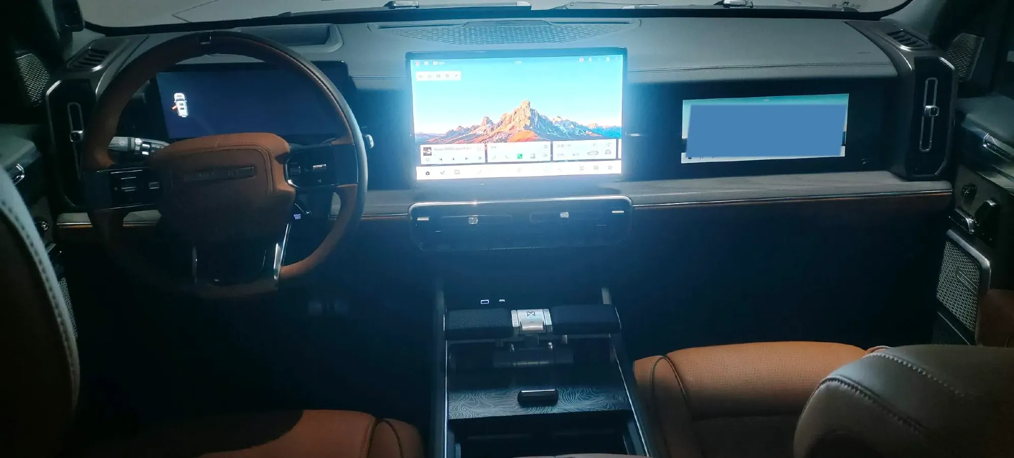 2023 M Hero 917 REEV 197HP 2AT REEV 65.8KWH,autocango,china used car exporter,china ev exporter,chinese used car exporter,chinese used ev exporter