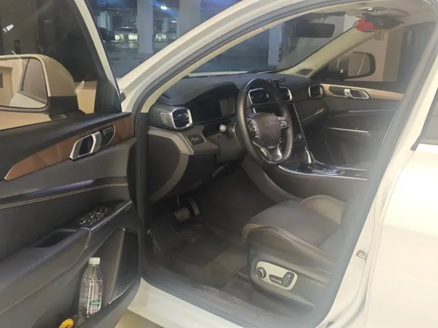 2019 Beijing BJ40 2.0T 218HP L4 6AT,autocango,china used car exporter,china ev exporter,chinese used car exporter,chinese used ev exporter