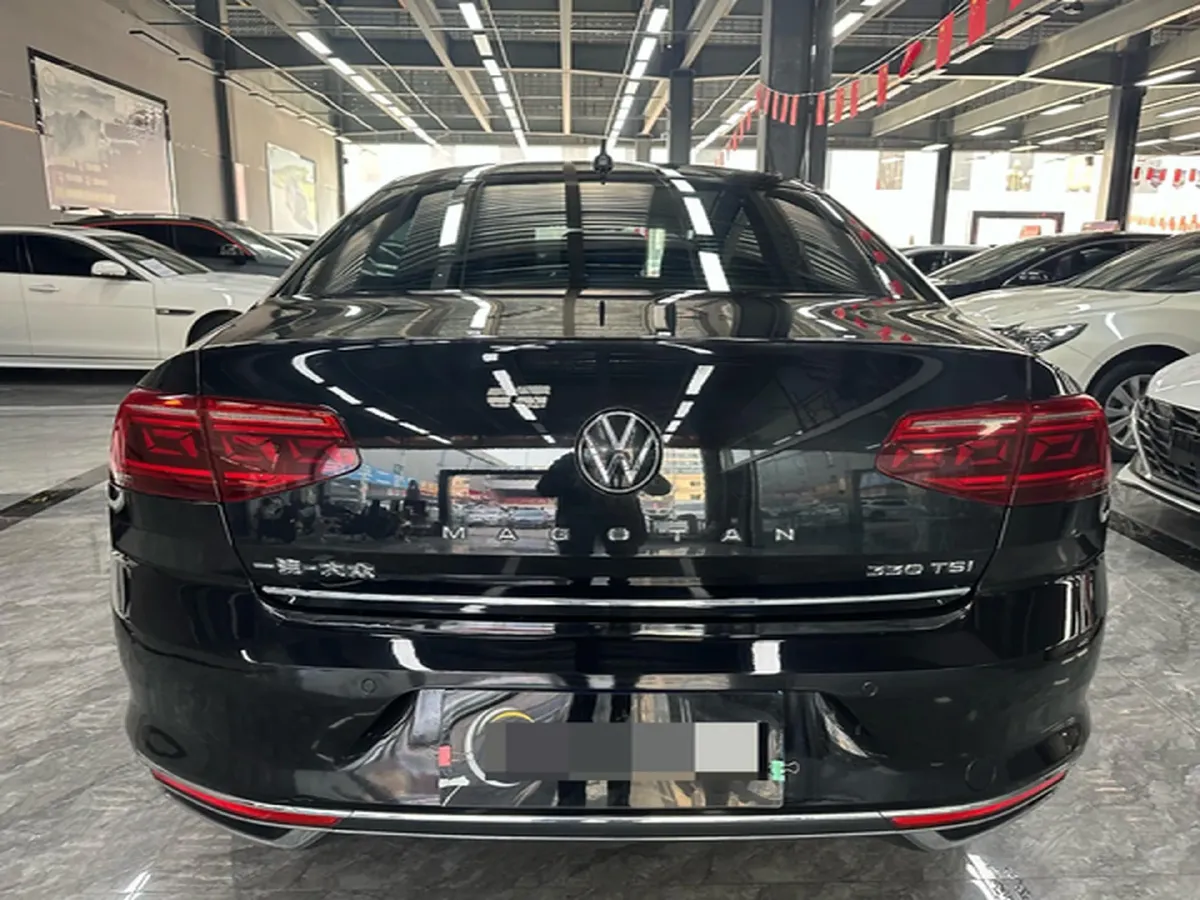 2020 Volkswagen Magotan 2.0T 186HP L4 7DCT,autocango,china used car exporter,china ev exporter,chinese used car exporter,chinese used ev exporter