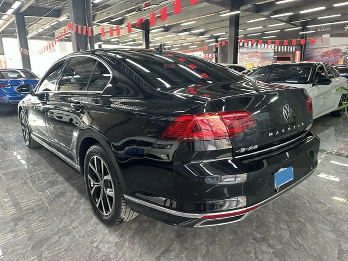 2020 Volkswagen Magotan 2.0T 186HP L4 7DCT,autocango,china used car exporter,china ev exporter,chinese used car exporter,chinese used ev exporter