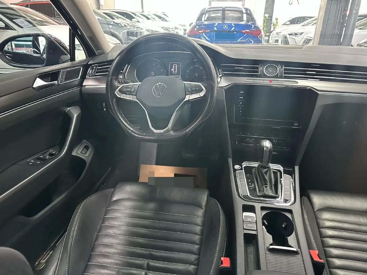 2020 Volkswagen Magotan 2.0T 186HP L4 7DCT,autocango,china used car exporter,china ev exporter,chinese used car exporter,chinese used ev exporter