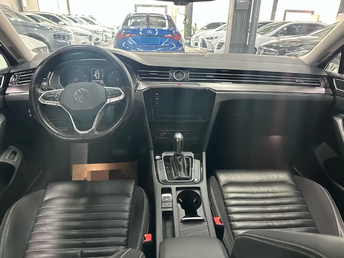 2020 Volkswagen Magotan 2.0T 186HP L4 7DCT,autocango,china used car exporter,china ev exporter,chinese used car exporter,chinese used ev exporter