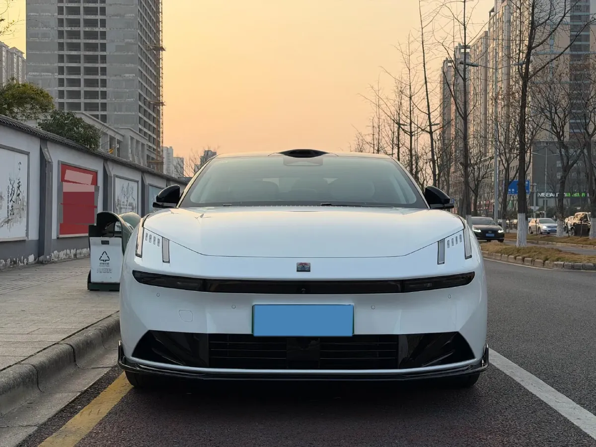 2025 LYNK&CO 10 EM-P 1.5T 163HP L4 3DHT PHEV,autocango,china used car exporter,china ev exporter,chinese used car exporter,chinese used ev exporter