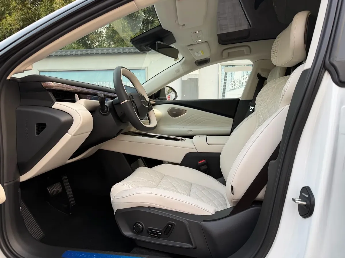 2025 LYNK&CO 10 EM-P 1.5T 163HP L4 3DHT PHEV,autocango,china used car exporter,china ev exporter,chinese used car exporter,chinese used ev exporter