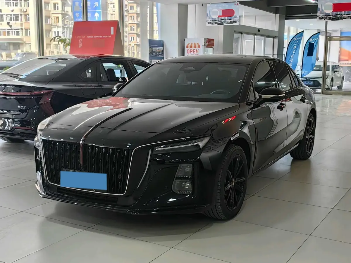 2025 HongQi H5 2.0T 224HP L4 8AT