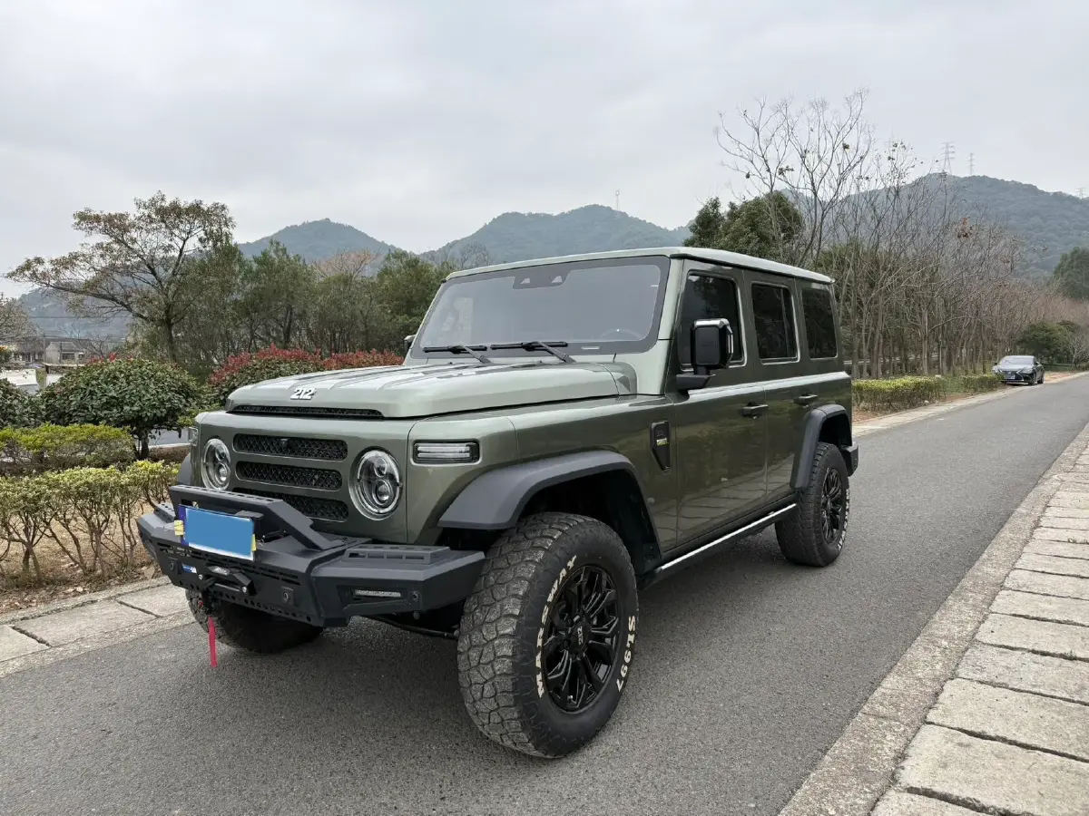 2024 212 212 T01 2.0T 252HP L4 8AT