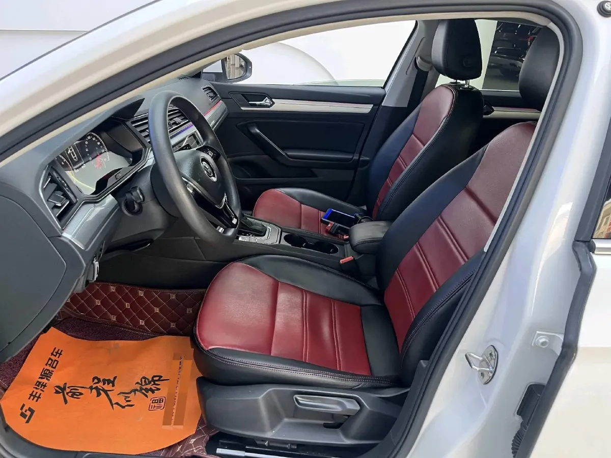 2019 Volkswagen T-Cross 1.4T 150HP L4 7DCT,autocango,china used car exporter,china ev exporter,chinese used car exporter,chinese used ev exporter