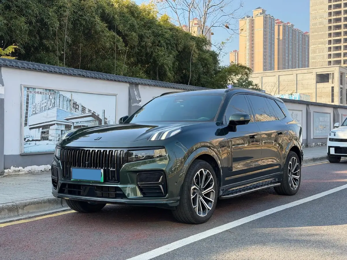 2024 LYNK&CO 09 EM-P 2.0T 254HP L4 3DHT PHEV 40.1KWH