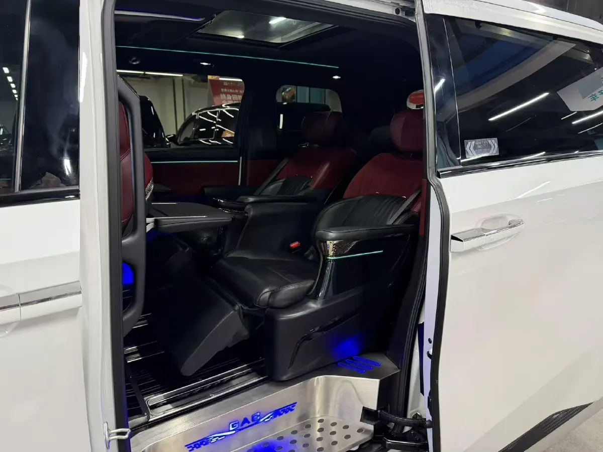 2023 GAC Trumpchi M8 2.0T 252HP L4 8AT,autocango,china used car exporter,china ev exporter,chinese used car exporter,chinese used ev exporter