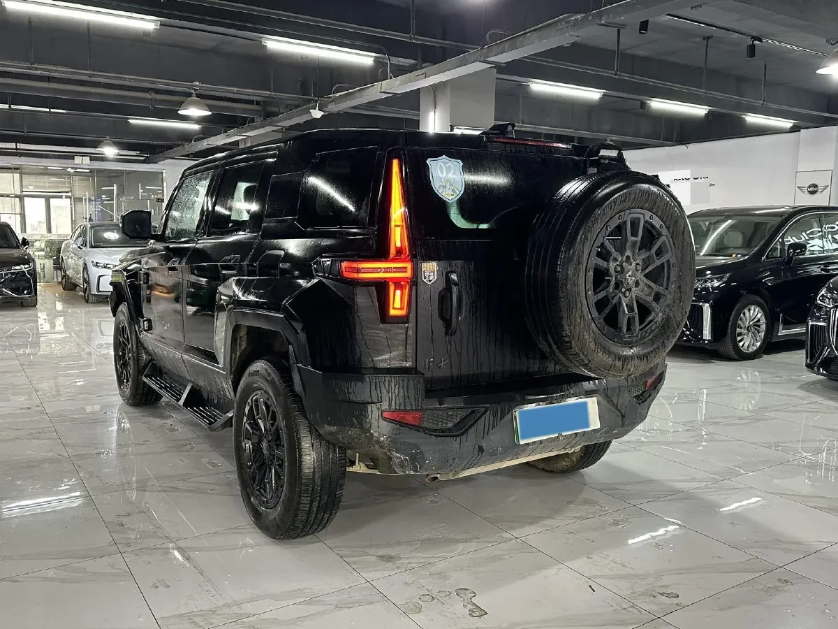 2023 M Hero 917 REEV 197HP 2AT REEV 65.8KWH,autocango,china used car exporter,china ev exporter,chinese used car exporter,chinese used ev exporter