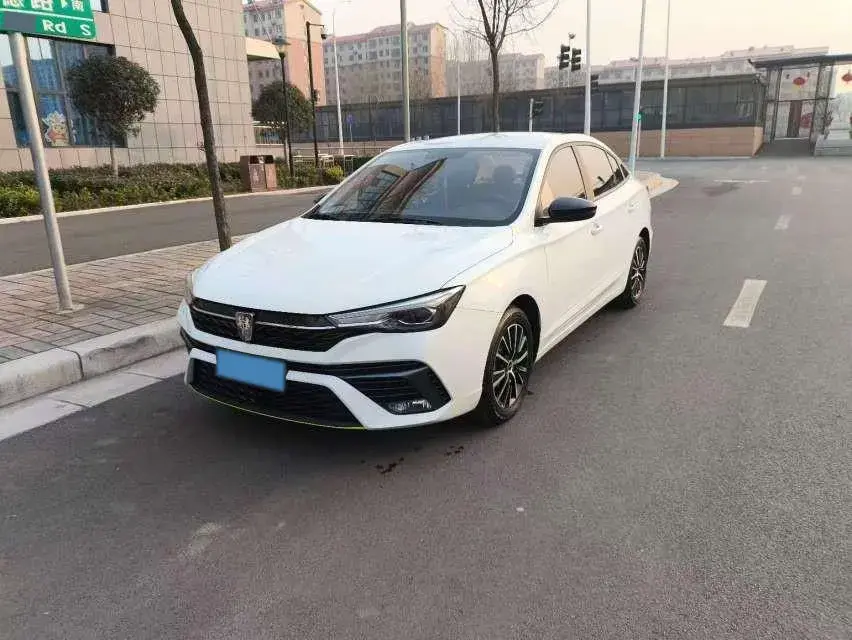 2021 Roewe i5 1.5L 120HP L4 5MT