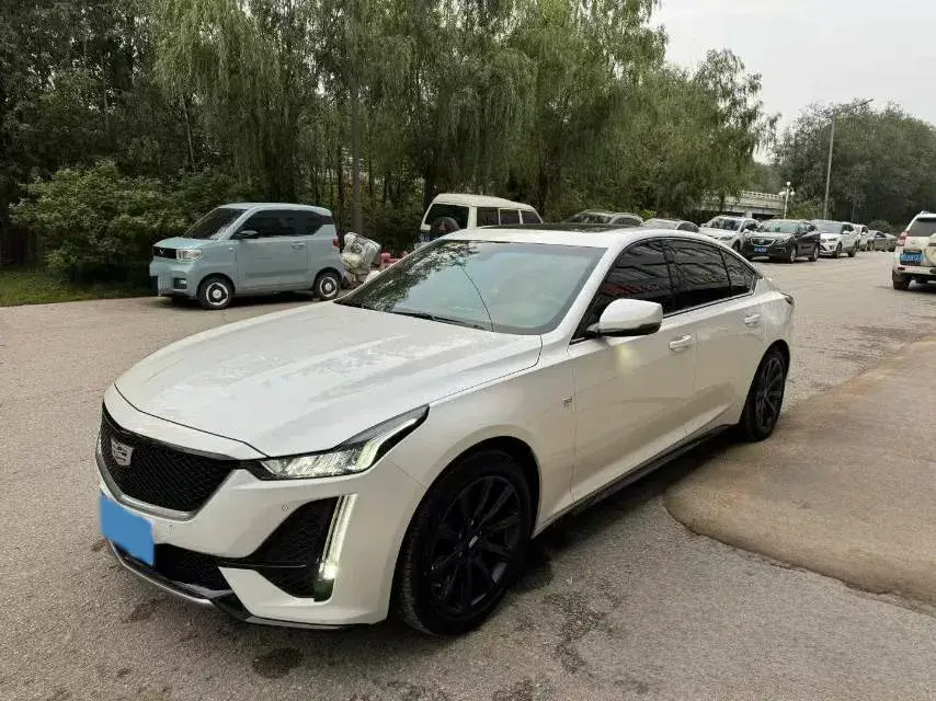 2023 Cadillac CT5 2.0T 237HP L4 10AT