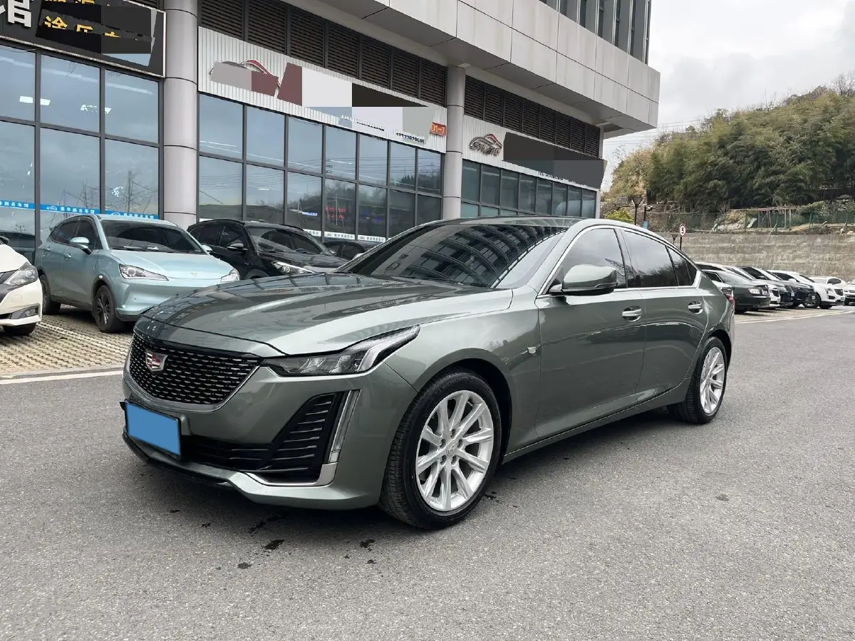 2022 Cadillac CT5 2.0T 237HP L4 10AT