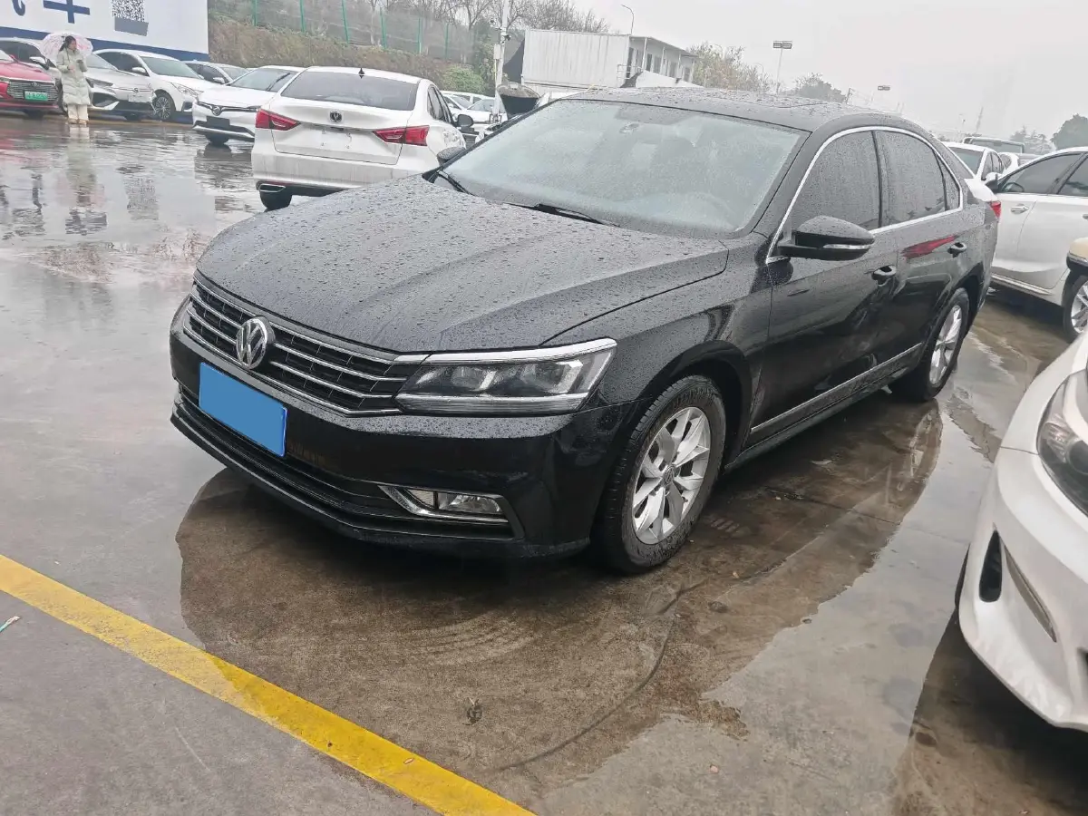 2015 Volkswagen Passat 1.8T 160HP L4 6AT