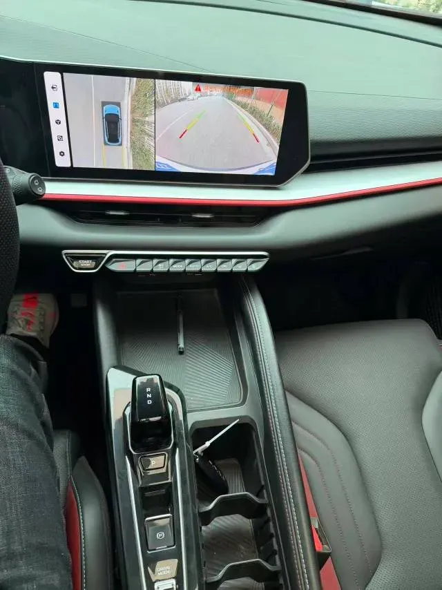 2022 Geely Coolray 1.5T 181HP L4 7DCT,autocango,china used car exporter,china ev exporter,chinese used car exporter,chinese used ev exporter