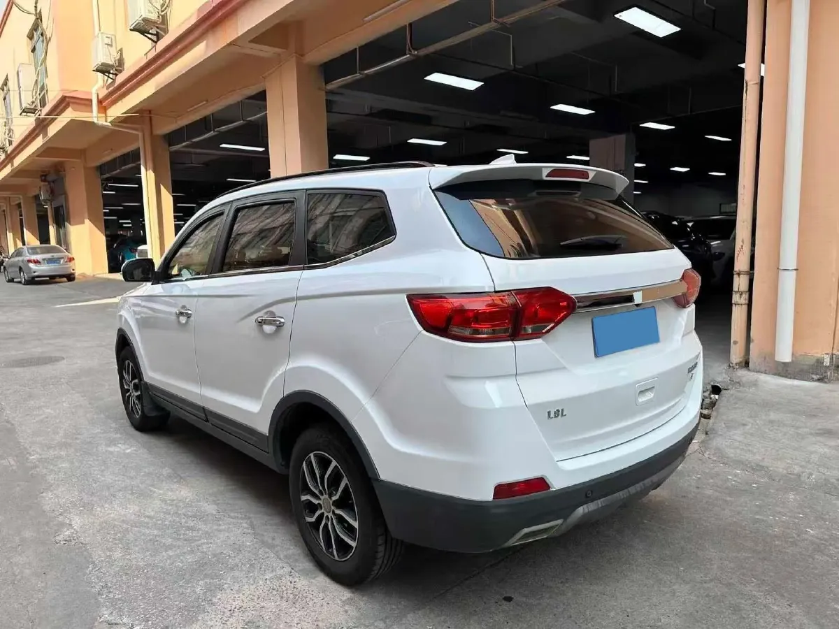 2017 LiFan MaiWei 1.8L 133HP L4 5AT,autocango,china used car exporter,china ev exporter,chinese used car exporter,chinese used ev exporter
