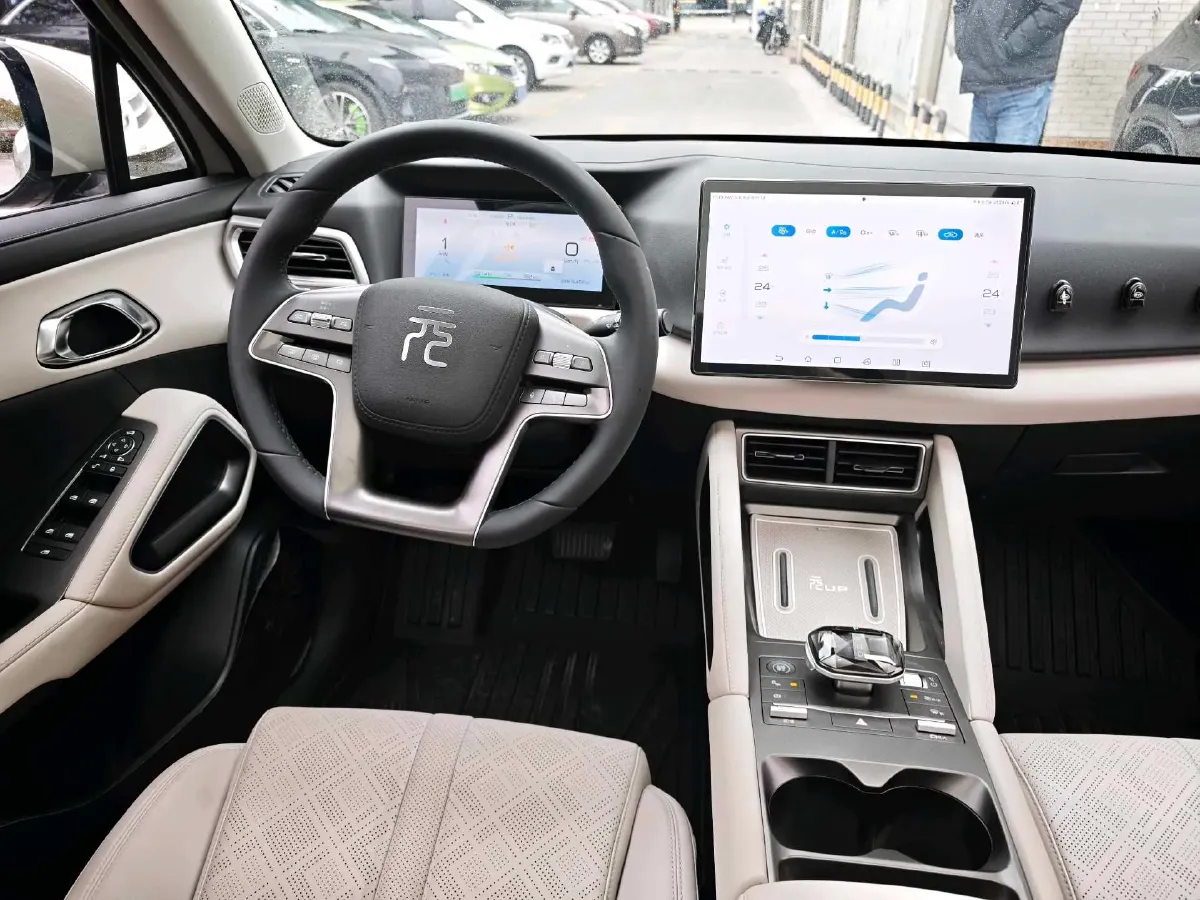 2024 BYD YuanUP BEV 45.12KWH,autocango,china used car exporter,china ev exporter,chinese used car exporter,chinese used ev exporter