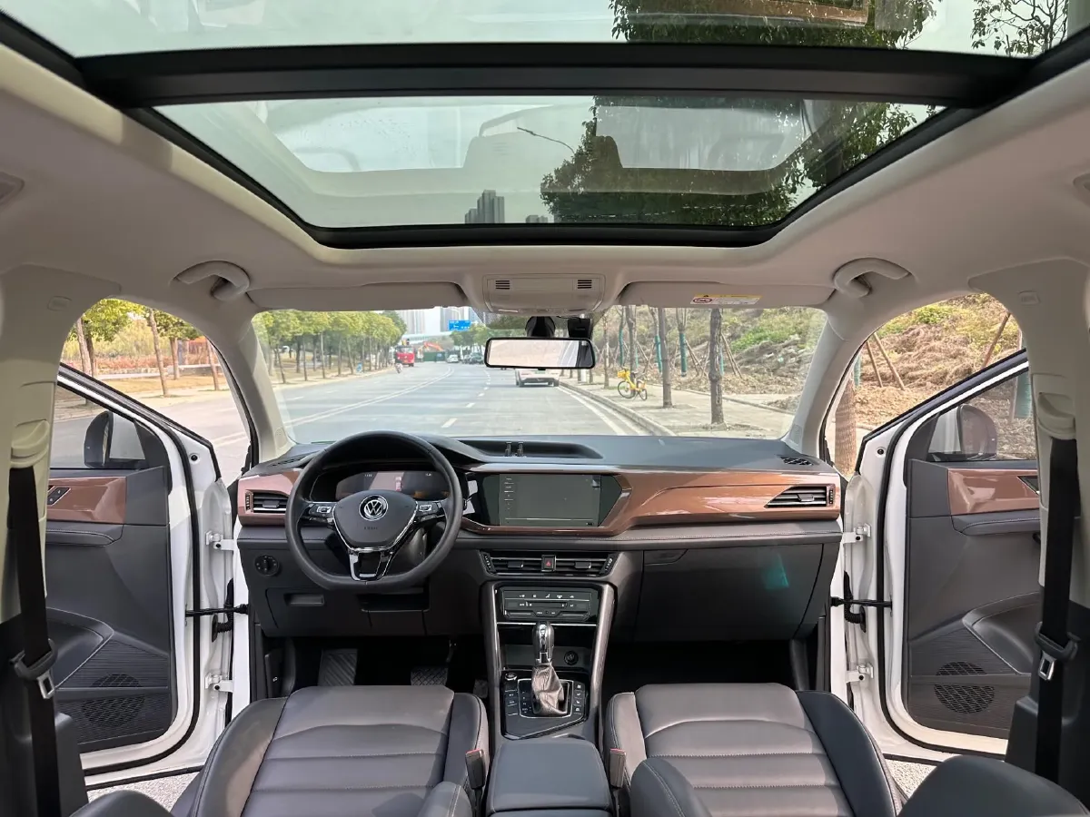 2022 Ford Transit 2.0T 202HP L4 6AT,autocango,china used car exporter,china ev exporter,chinese used car exporter,chinese used ev exporter