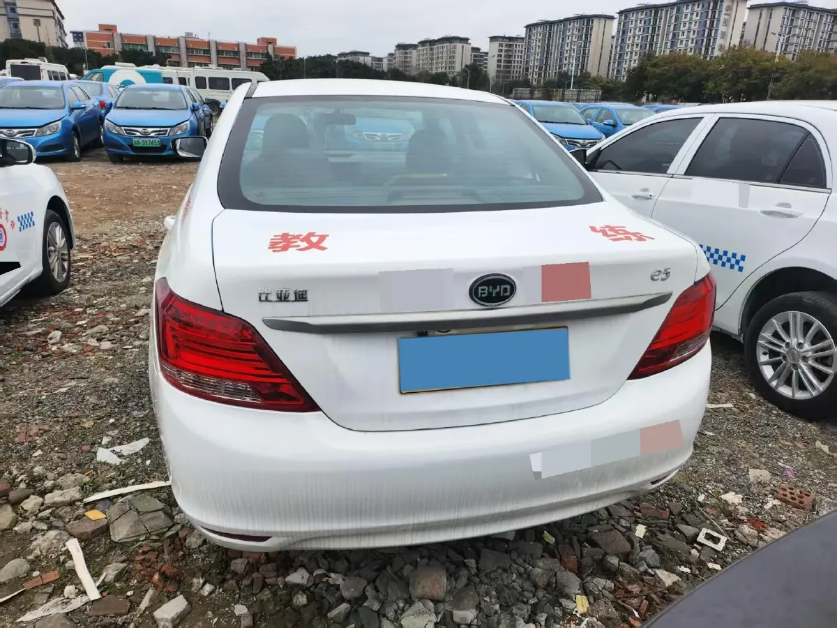 2018 BYD e5 BEV 60.48KWH,autocango,china used car exporter,china ev exporter,chinese used car exporter,chinese used ev exporter