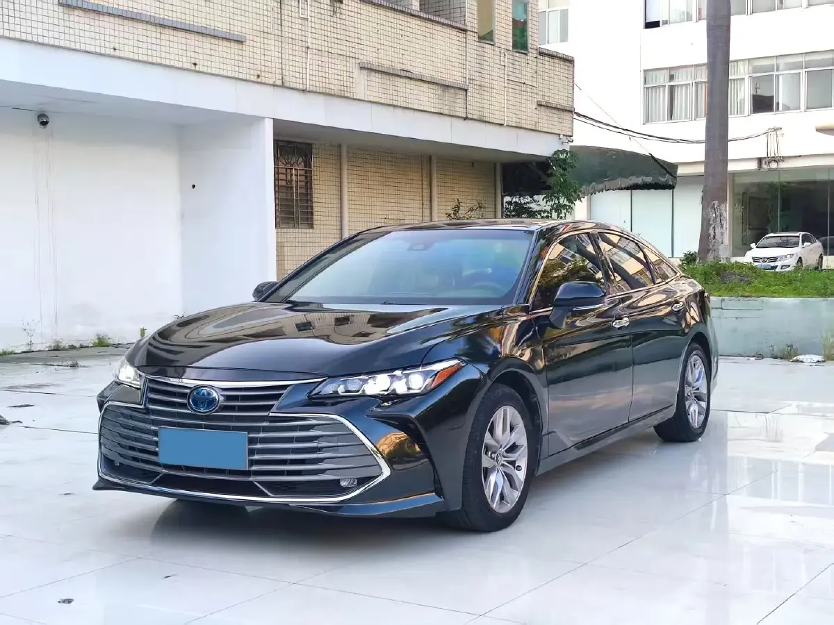 2019 Toyota Avalon 2.5L 209HP L4 8AT