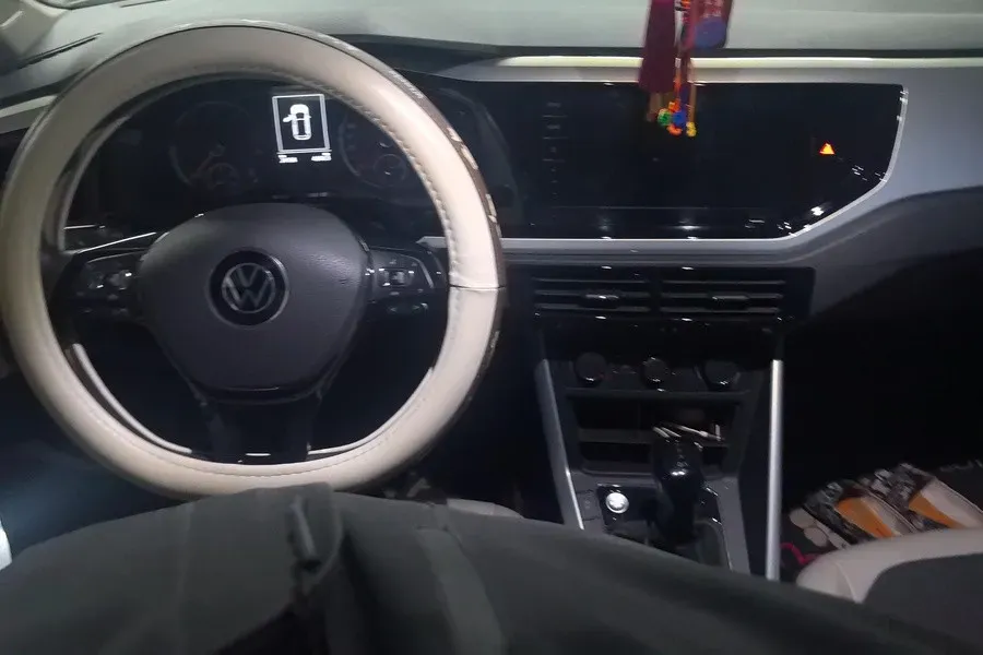 2021 Haval H6 1.5T 169HP L4 7DCT,autocango,china used car exporter,china ev exporter,chinese used car exporter,chinese used ev exporter