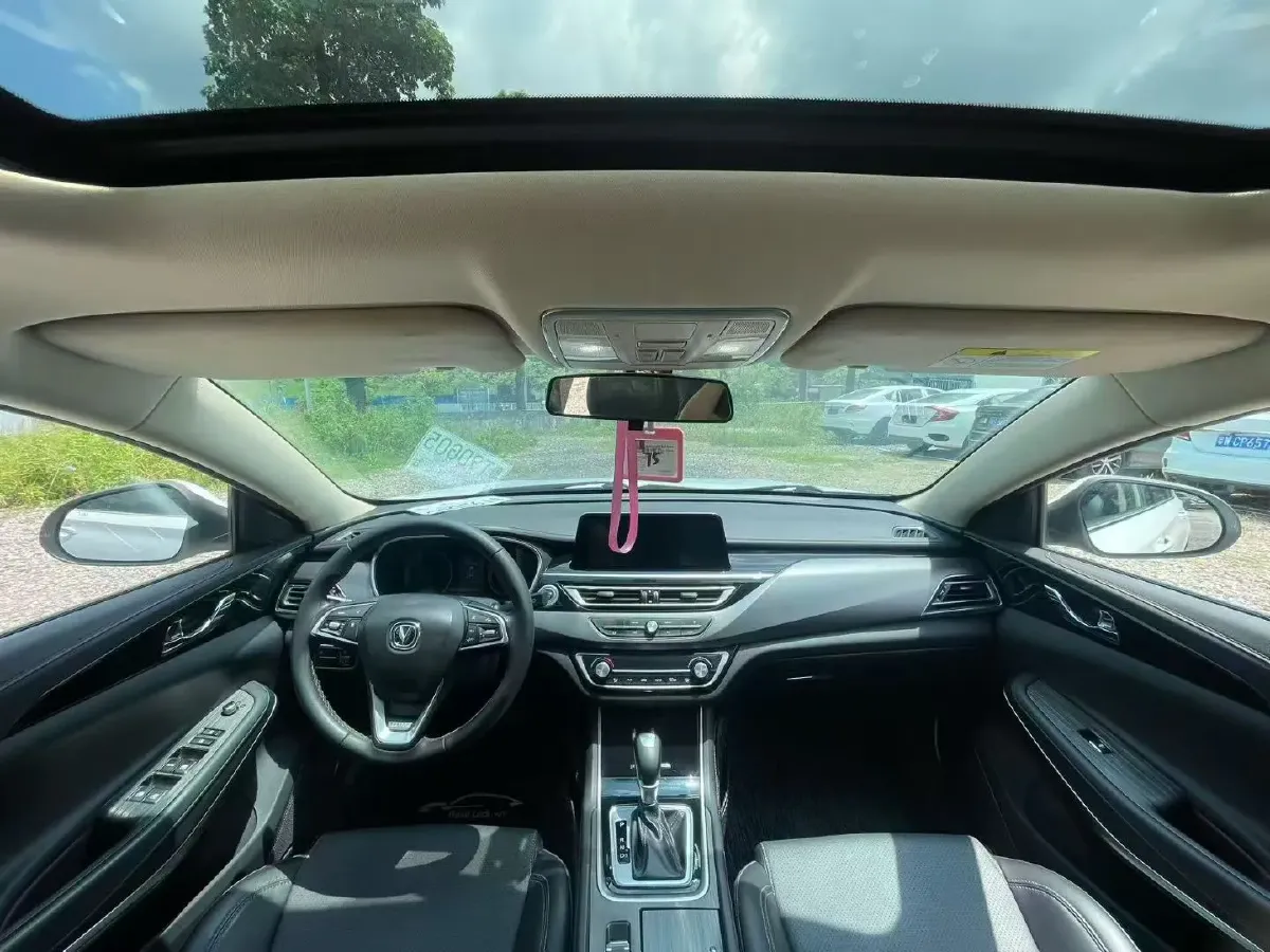 2020 ChangAn Raeton CC 1.5T 156HP L4 6AT,autocango,china used car exporter,china ev exporter,chinese used car exporter,chinese used ev exporter