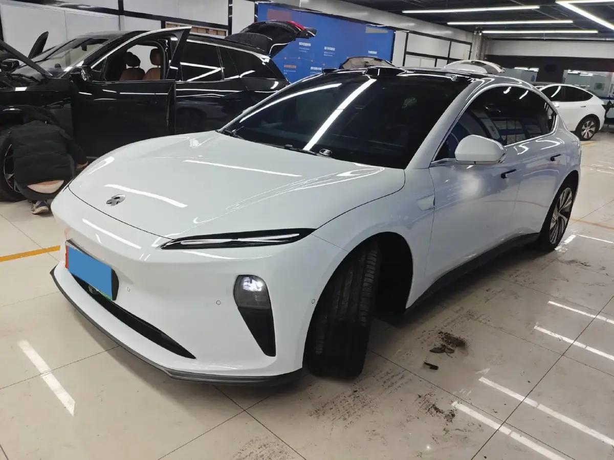 2024 NIO ET5 BEV 75KWH