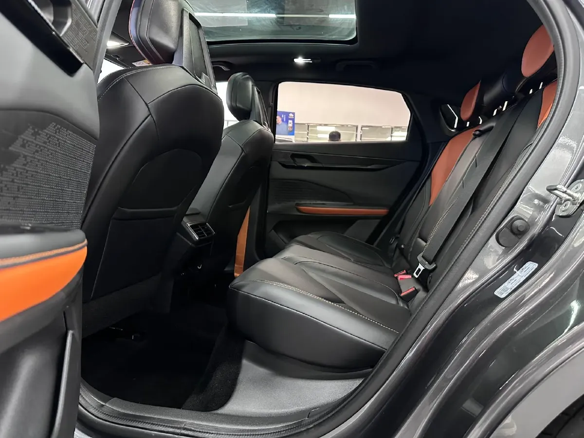 2022 ChangAn UNI-V 1.5T 188HP L4 7DCT,autocango,china used car exporter,china ev exporter,chinese used car exporter,chinese used ev exporter