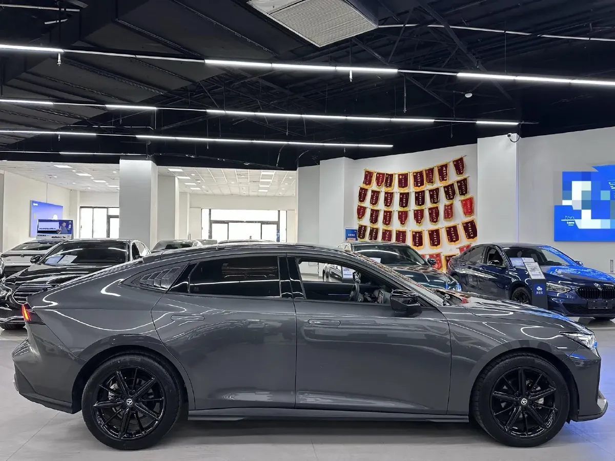 2022 ChangAn UNI-V 1.5T 188HP L4 7DCT,autocango,china used car exporter,china ev exporter,chinese used car exporter,chinese used ev exporter