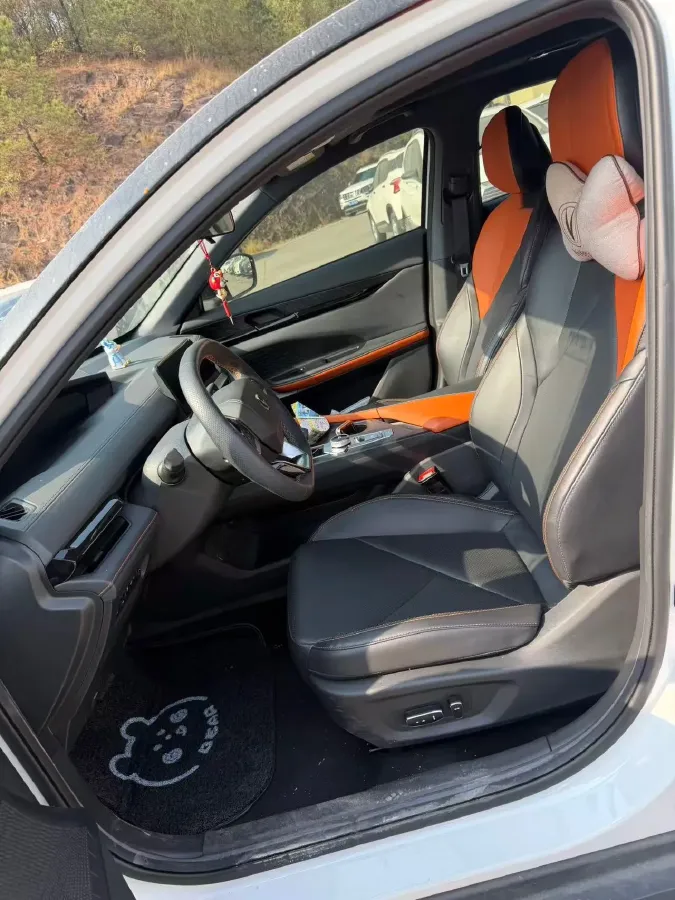 2023 ChangAn UNI-V iDD 1.5T 170HP L4 6TCT PHEV 18.4KWH,autocango,china used car exporter,china ev exporter,chinese used car exporter,chinese used ev exporter