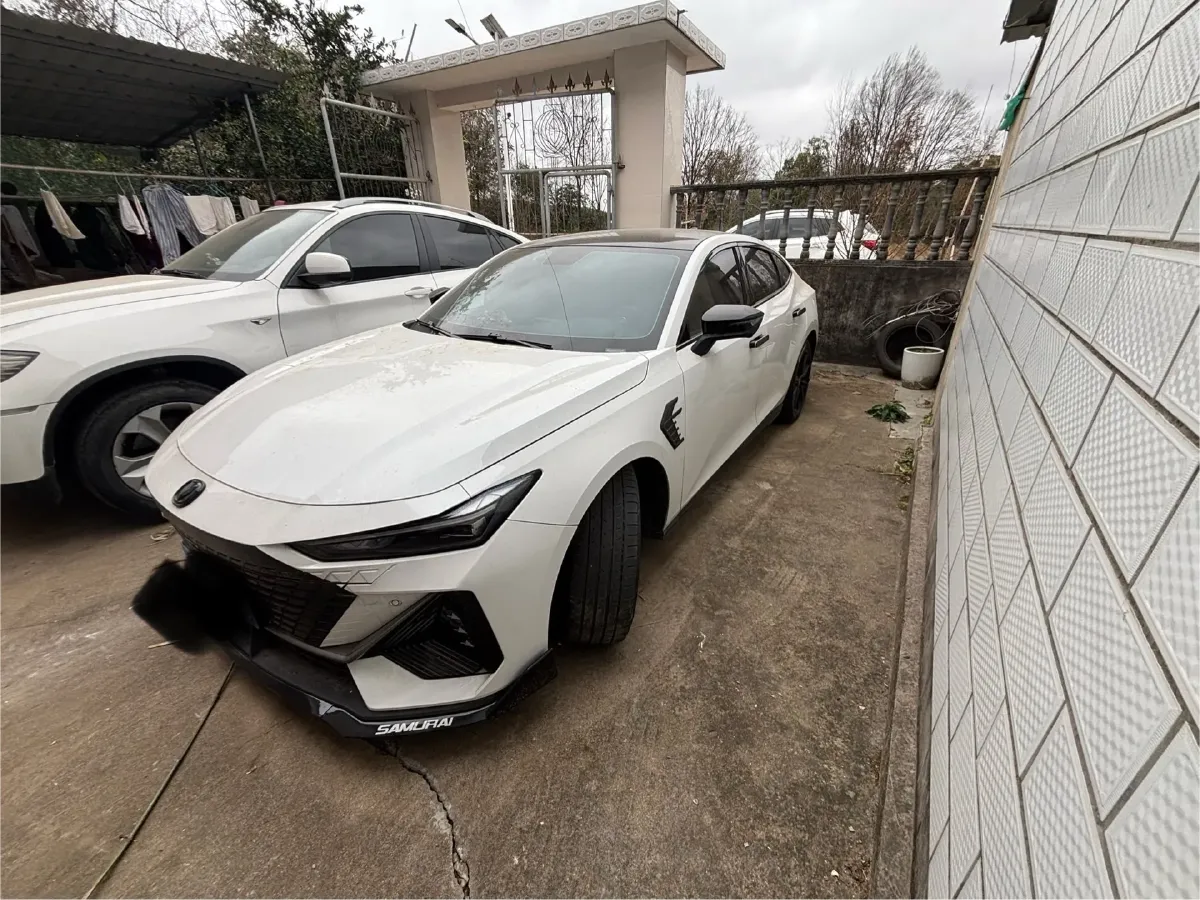 2022 ChangAn UNI-V 1.5T 188HP L4 7DCT,autocango,china used car exporter,china ev exporter,chinese used car exporter,chinese used ev exporter