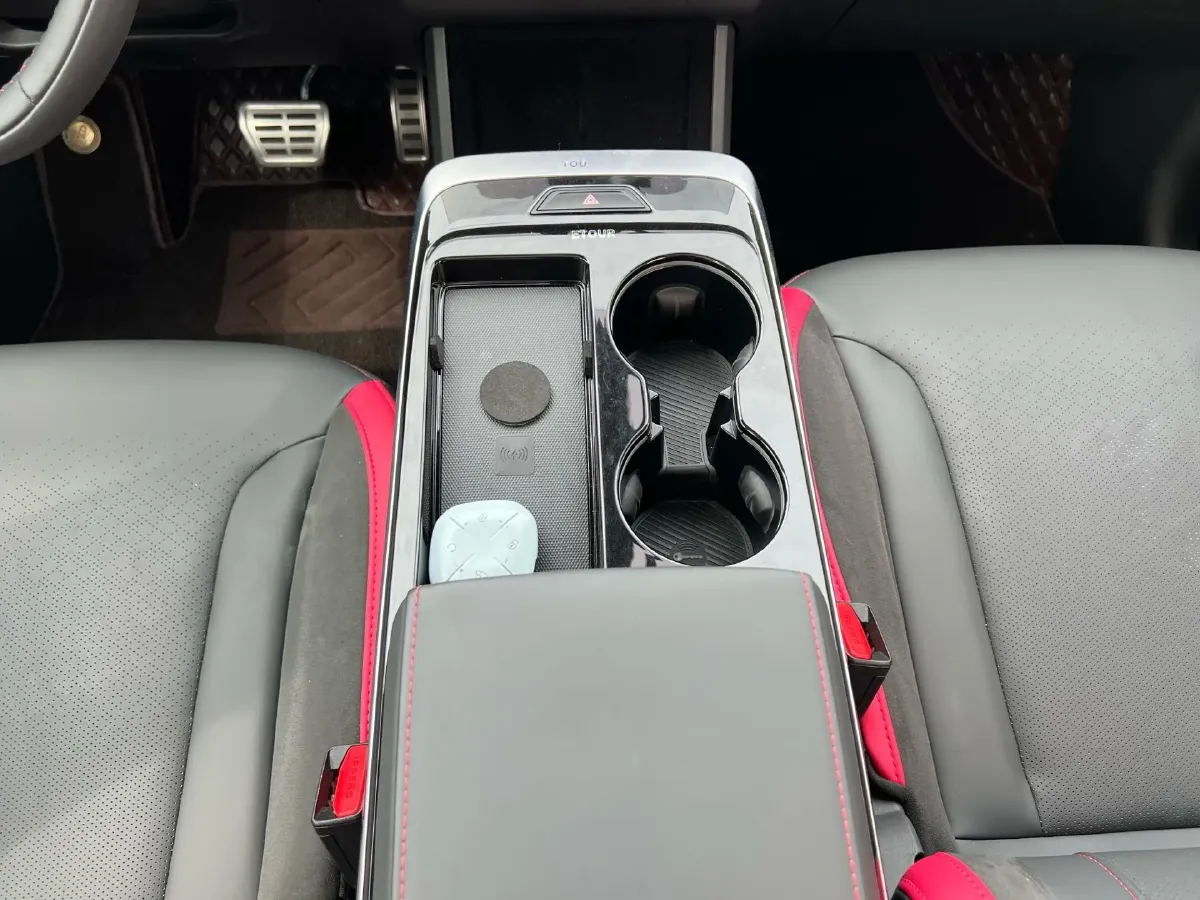 2022 Jetour DASHING i-DM 1.5T 156HP L4 3DHT PHEV 19.27KWH,autocango,china used car exporter,china ev exporter,chinese used car exporter,chinese used ev exporter