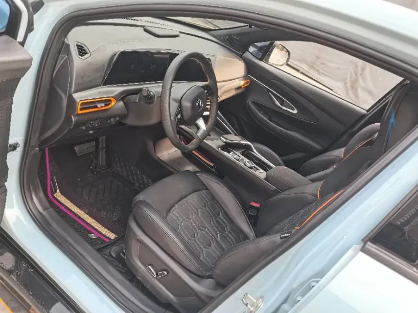 2022 ChangAn UNI-T 1.5T 188HP L4 7DCT,autocango,china used car exporter,china ev exporter,chinese used car exporter,chinese used ev exporter