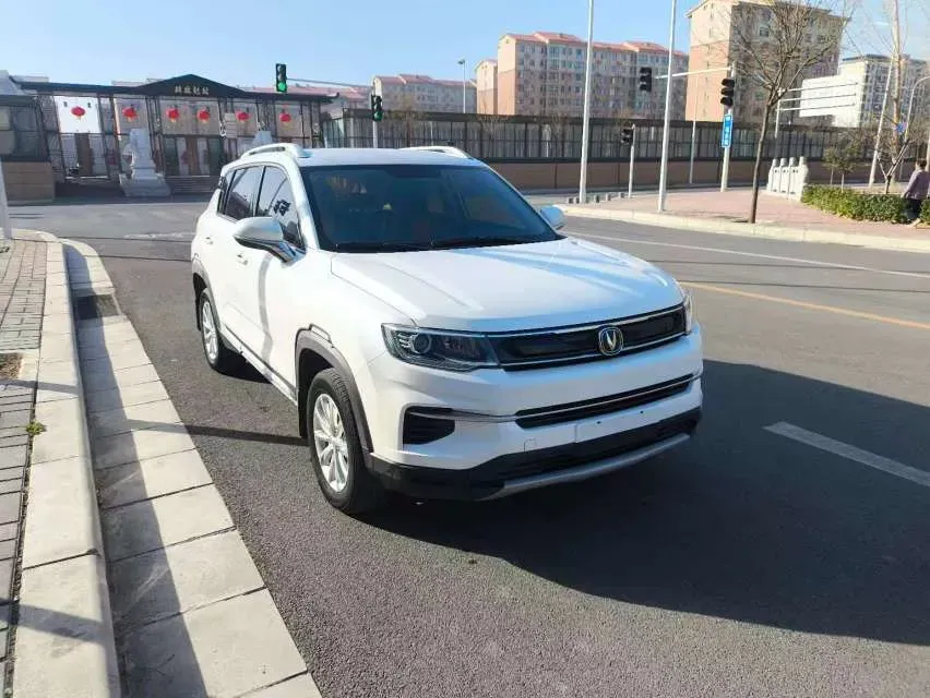 2019 ChangAn CS35 Plus 1.6L 128HP L4 5MT,autocango,china used car exporter,china ev exporter,chinese used car exporter,chinese used ev exporter